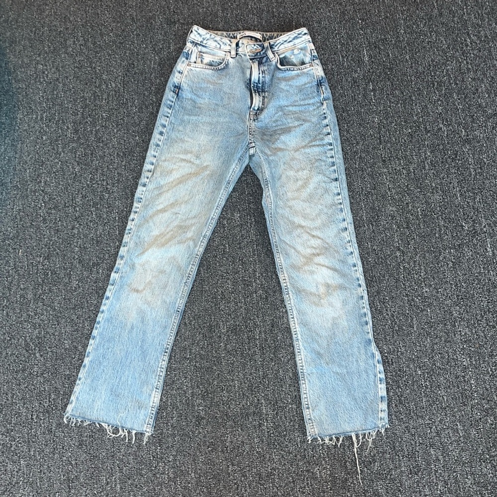Zara size 2 straight leg jeans